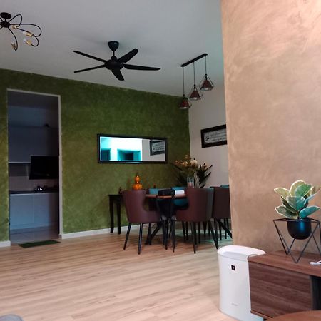 Muslim Homestay At Meru Ipoh Exteriör bild