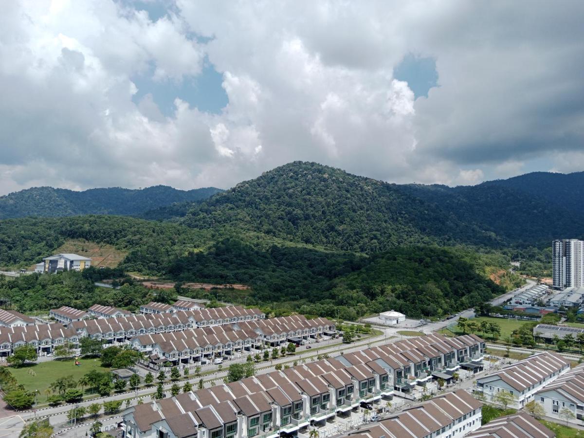 Muslim Homestay At Meru Ipoh Exteriör bild
