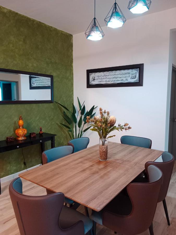 Muslim Homestay At Meru Ipoh Exteriör bild